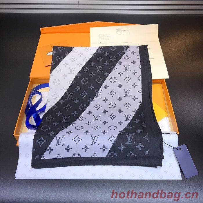 Louis Vuitton Scarf LVS00157